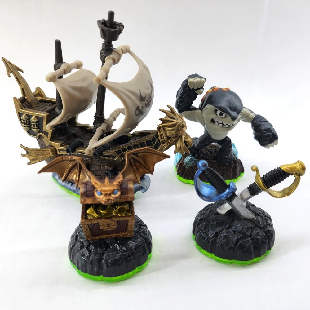 Skylander Lot 4 Piece Set: Pirate Seas Adventure/Figures only